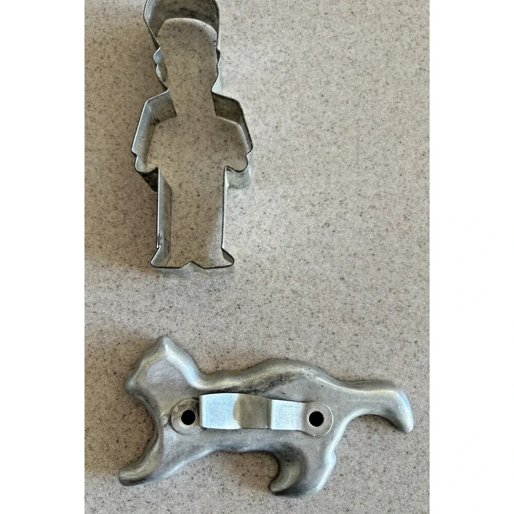 Vintage Antique Primitive Cookie Cutters -lot Of 6  (2 Flat Back)